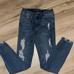 Rue 21 distressed skinny jeans size 0
